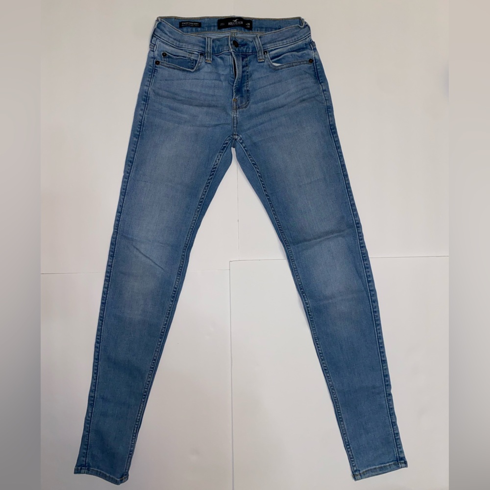Hollister 26x30 Stacked Super Skinny Jeans